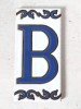 Placa ceramica litera B pentru numar de casa, frumos decorata, 15x7,5cm
