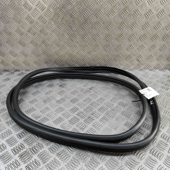 Garnitura ușă st&acirc;nga față MAZDA CX-5 KF 2022 OEM: KB7W-68-911C