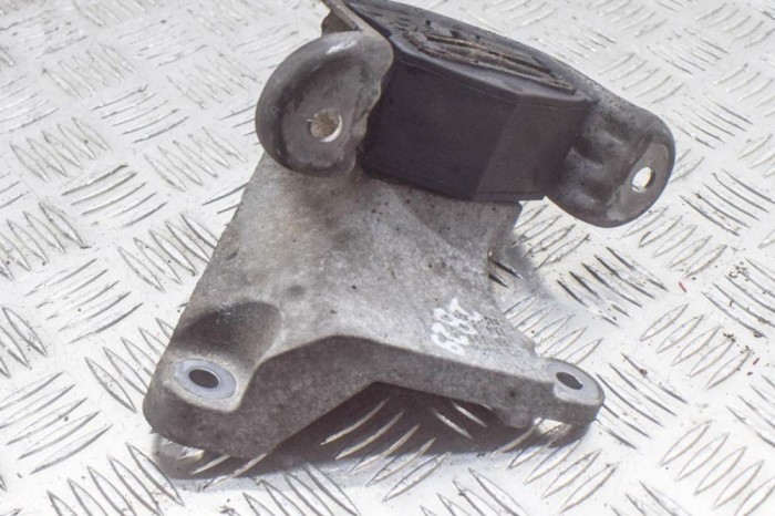 Suport cutie de viteze VW TRANSPORTER V T5 Furgon 2013 OEM: 7H0399151H,7H0399151L | 11769536