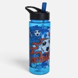 Sticla de apa din plastic cu model fotbal, 650 ml, capac flip-top cu pai si inel de transport, CMCLASS