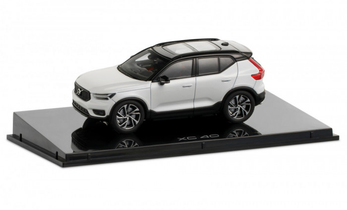 Macheta Oe Volvo XC40 Alb 1:43 32220503