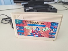 Caseta galbena discheta clasica cu joc pentru consola TV