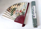 Evantai chinezesc cu paun, hartie si lemn, in cutia originala, vintage, CHINA