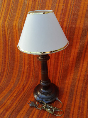 LAMPA DE BIROU foto