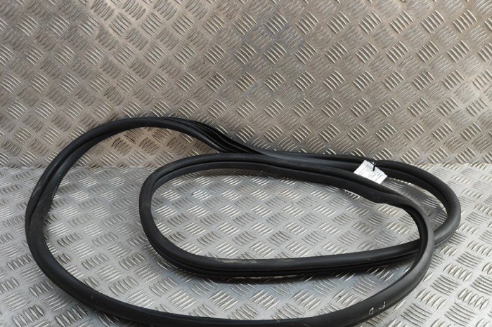 Garnitura ușă dreapta față KIA NIRO II 2024 OEM: 82120-AT000 | 31994322