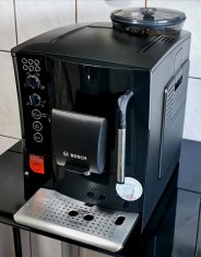 Espressor automat Bosch VeroCafe TES50129RW foto