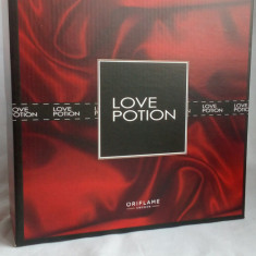 Set cadou damă - LOVE POTION - apă de parfum 50 ml și cremă parfumată 250 ml