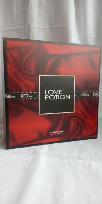 Set cadou damă - LOVE POTION - apă de parfum 50 ml și cremă parfumată 250 ml
