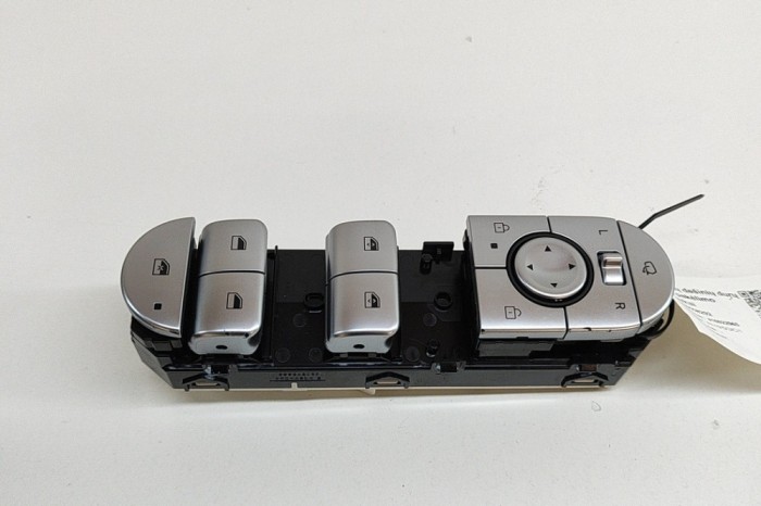 Buton geam ușă dreapta față HYUNDAI IONIQ 5 NE 2020 OEM: 93571-GI850LS5 26558292