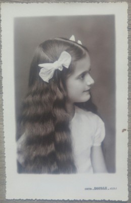 Portret fetita cu pampoane// Foto Bogdan Cluj, 1935 foto