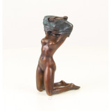 Nud-statueta din bronz pe un soclu din marmura FA-34, Nuduri
