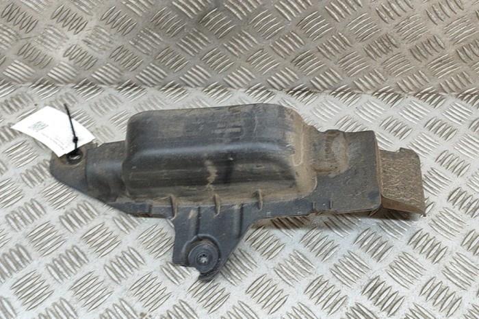 Scut motor st&acirc;nga spate AUDI A1 Sportback GBA 2023 OEM: 82A825189A 26335482
