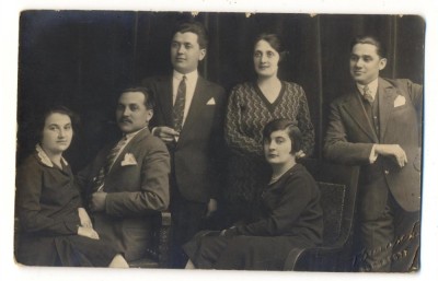 AD 1348 C. P.VECHE- GRUP IN TINUTA DE EPOCA, IN STUDIO -FOTO BARASKY -BUCURESTI foto