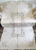 Fata de masa Vintage din bumbac cu broderie manuala- Bej