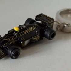 Macheta breloc Lotus 97T Ayrton Senna Formula 1 1985 - IXO 1/87 F1