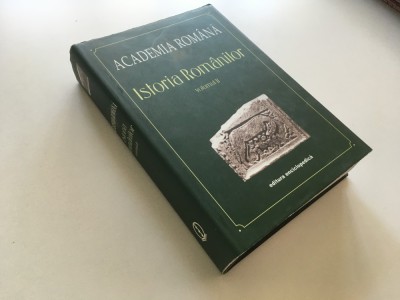 ACADEMIA ROMANA, ISTORIA ROMANILOR. VOL. II. DACO-ROMANI, ROMANICI, ALOGENI. COPERTI CARTONATE+ SUPRACOPERTA, STARE EXCELENTA! foto