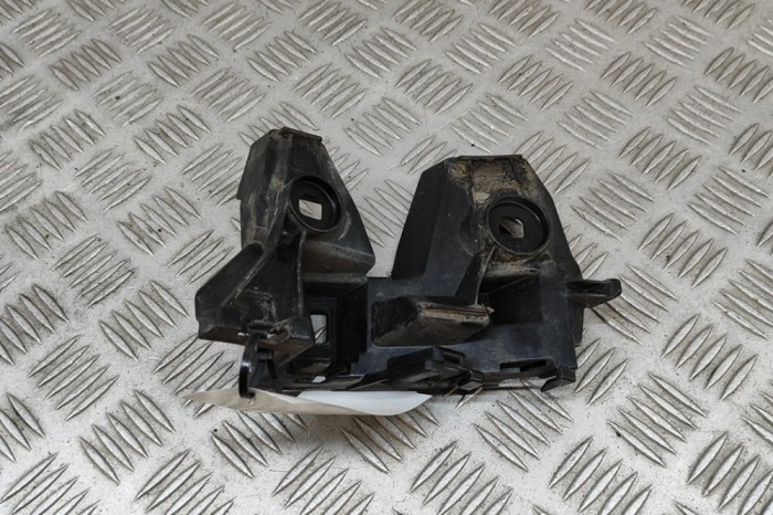 VW PASSAT Variant B8 3G5 2020 OEM: 3G9807484A SKU: 30435653