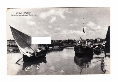 CP Lacul Razlem - In portul pescaresc Jurilovca, RPR, circulata foto
