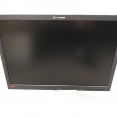 Monitor Grad C- Lenovo ThinkVision L225pwd, inch 22, rezolutie 1680 x 1050, conerctori Vga, Dvi