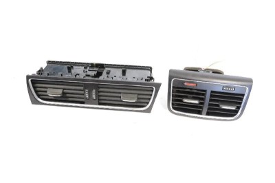 Gura de ventilație planșa de bord AUDI A5 8T3 2009 OEM: 8T2820951B,8K0819203D 3857616 foto