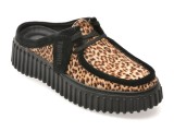 Papuci CLARKS maro, TORHILL MULE, din piele intoarsa