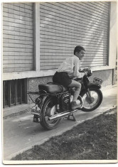 A1736 Motocicleta numar inmatriculare Bucuresti 1960 foto