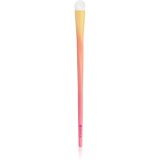 Essence BRUSH IT LIKE IT&#039;S ART eyeshadow brush pensula pentru fard de ochi 01 Throwing A Little Color 1 buc