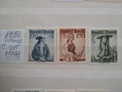 1952- Austria-Costume-Compl.set-MNH foto
