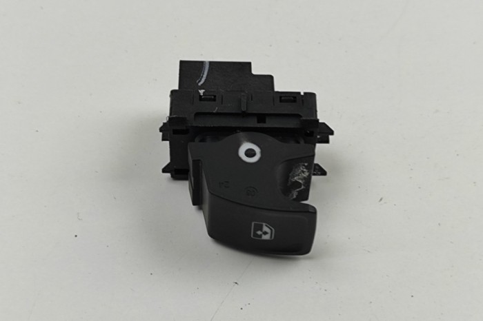 Buton geam ușă st&acirc;nga spate VW PASSAT Variant B8 3G5 2020 OEM: 5G0959855M 30436330
