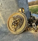 Lanț din Oțel Inoxidabil Placat cu Aur &ndash; Pandantiv Cap de Leu cu Cristale