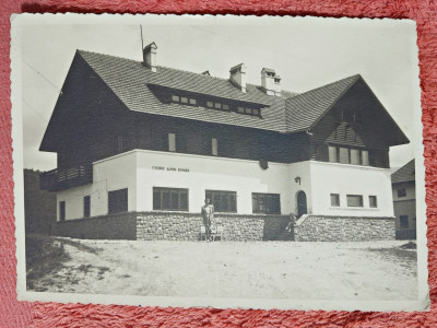 Fotografie tip carte postala, cabana la Busteni, 1942 foto