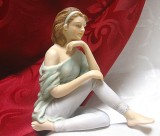 BIBELOU FIGURINA PORTELAN MAT BISCUIT SBL REGAL HOUSE COLLECTION - FLEUR