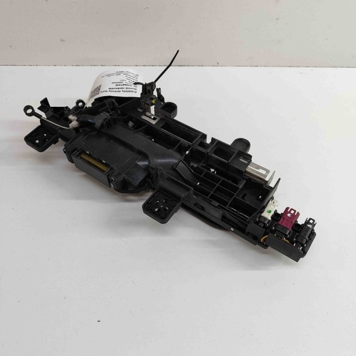 M&acirc;ner exterior ușă dreapta față BMW iX I20 2022 OEM: 5A76BE2 30697438