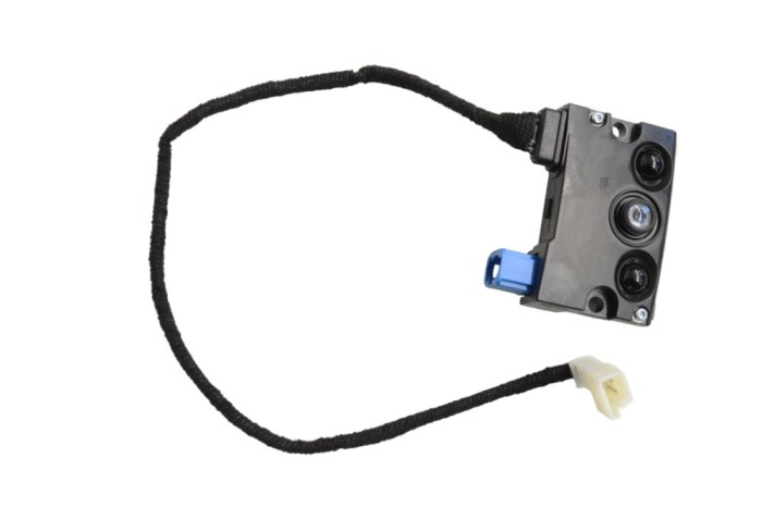 Camera față TESLA MODEL Y 2023 OEM: 1588124-81-l,1588124-81-i 22584459
