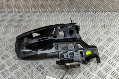 Suport bara de protecție st&amp;acirc;nga spate PORSCHE MACAN DKN 2021 OEM: 95B807571B,95B907245A | 31538674 foto