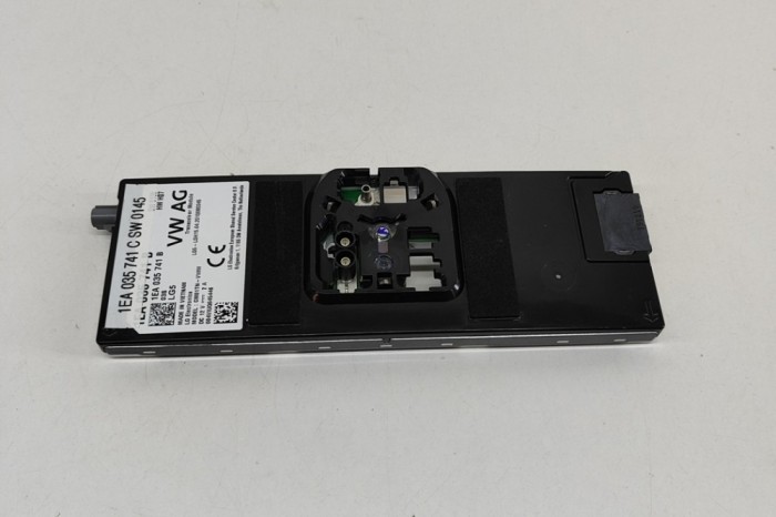 Amplificator de antena VW ID.3 E11 2020 OEM: 1EA035741C,1EA035741B 23371173