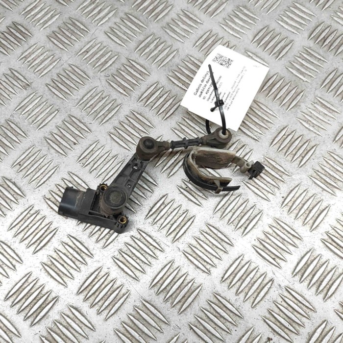 Senzor de nivel &icirc;nălțime dreapta spate JAGUAR F-TYPE Coupe X152 2020 OEM: 8W83-3C279-BE 28112082