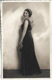 P3014N Femeie &icirc;n ținută elegantă, studio Lupu &amp; Bartha, Constanța, 1934