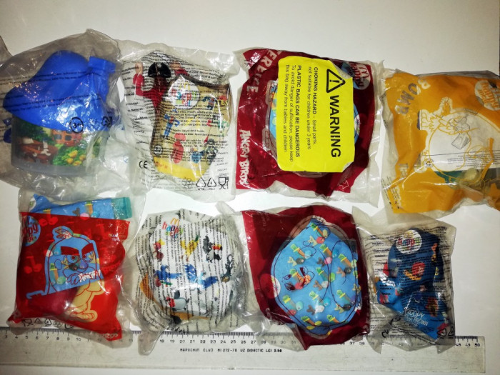 LOT 8 JUCARII MC DONALDS / HAPPY MEAL - SIGILATE