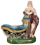 Femeie la fantana-figurina majolica ROC020, Decorative