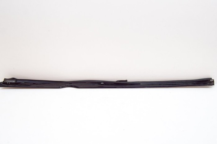 Ornament prag interior dreapta față TESLA MODEL S 2017 OEM: 1012217-00-G 11821081