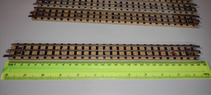 13 bucati linii drepte pt. trenulet electric vintage HORNBY DUBLO - ENGLAND cele din tabla ho - 16.5 mm