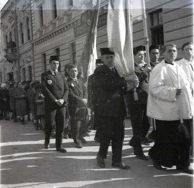 HST A24 Negativ pe celuloid procesiune religioasă maghiară Transilvania anii 30 foto
