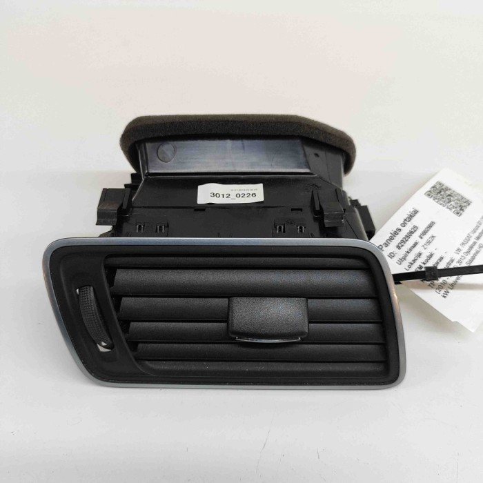 Gura de ventilație planșa de bord VW PASSAT Variant B7 365 2013 OEM: 3AB819702A 29280625