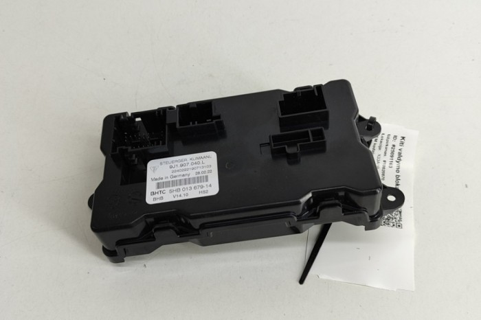 Modul de climatizare PORSCHE Taycan 2022 OEM: 9J1907040L,9J1.907.040.L | 25091163