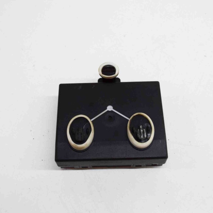 Modul de control ușă dreapta față VW TOUAREG 7P5 2012 OEM: 4H0959792F 15241387