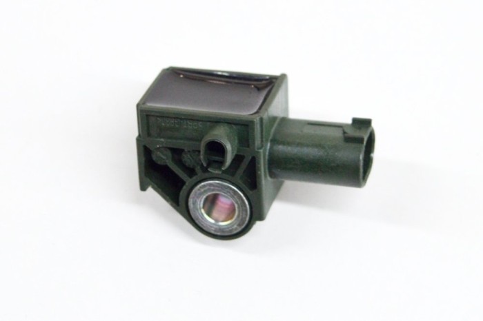 Senzor de impact dreapta față MERCEDES-BENZ E W212 2015 OEM: A1729056000,5WK44192 17729080