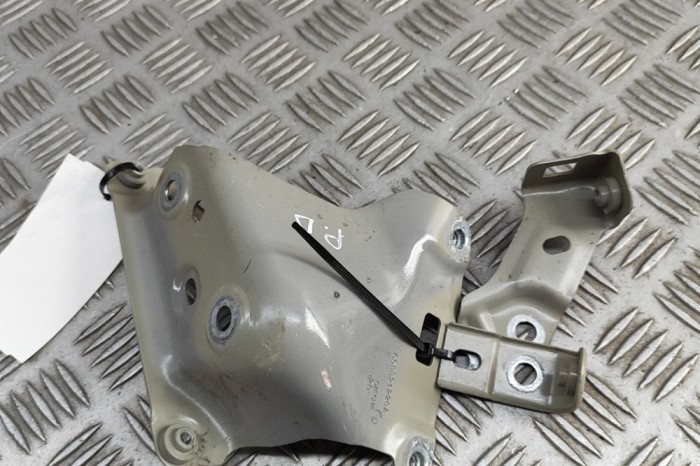 Suport aripa dreapta față SKODA KAMIQ 2020 OEM: 654821150A,658821228A,654821431 30971313