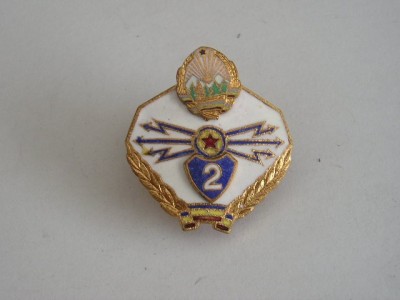 QW9 N2 86 - insigna - militar - comunism - transmisiuni - specialist clasa 2 foto