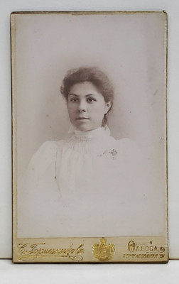 STUDIO FOTO TORENINKOVA , ODESSA , TANARA CU ROCHIE ALBA , FOTOGRAFIE TIP C.D.V. , SFARSITUL SEC. XIX foto